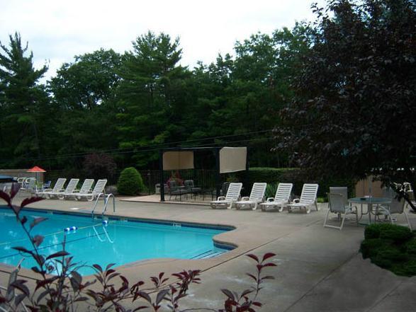 Tall Pines Motel Lake George Esterno foto